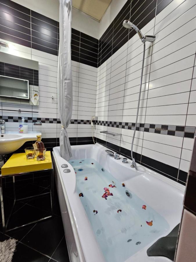 Center Apartment Easy_Luxury تيرانا المظهر الخارجي الصورة